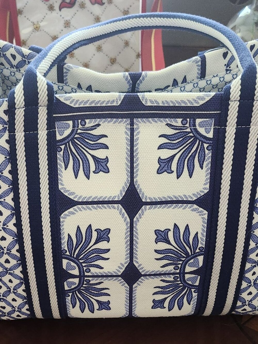 Brighton Lovely Tiles The Carryall Canvas Tote - New - Picture 2 of 4